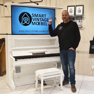 Stefan im Pop-Up-Store im Weserpark